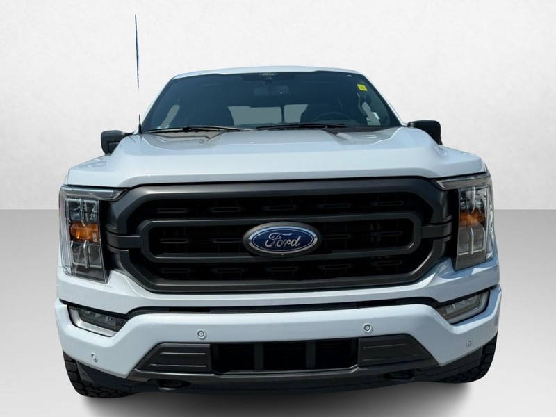 Ford F-150 Vehicle Full-screen Gallery Image 02