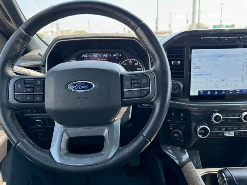 Ford F-150 Vehicle Full-screen Gallery Image 10