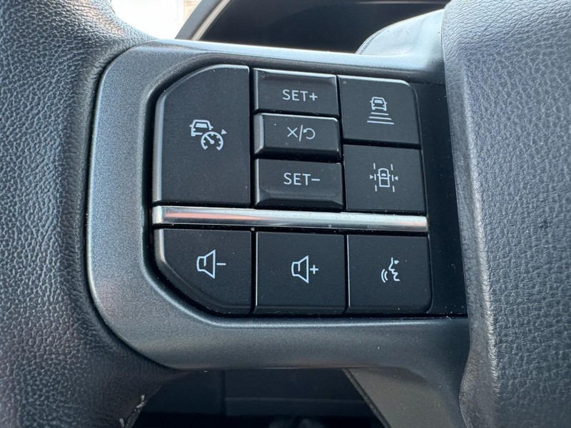 Ford F-150 Vehicle Full-screen Gallery Image 18