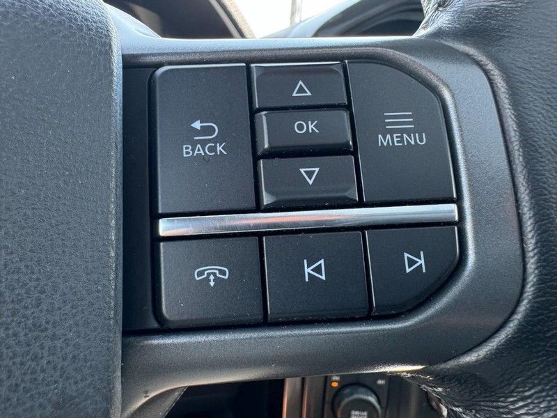 Ford F-150 Vehicle Full-screen Gallery Image 19