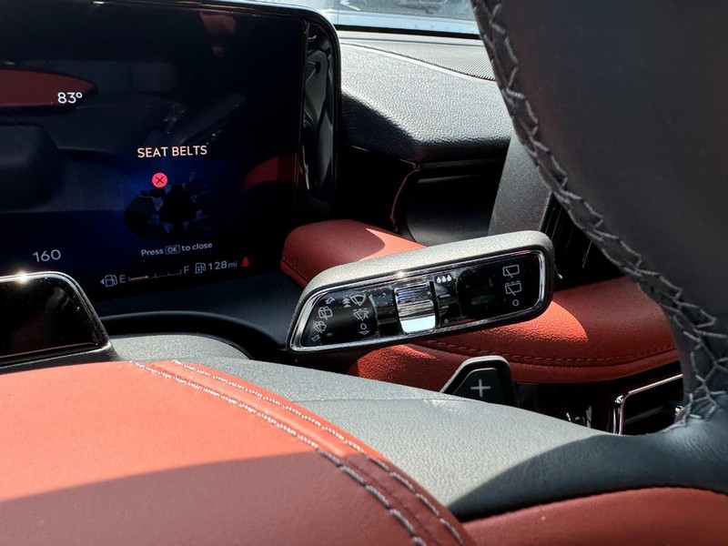 Lincoln Aviator Vehicle Full-screen Gallery Image 21