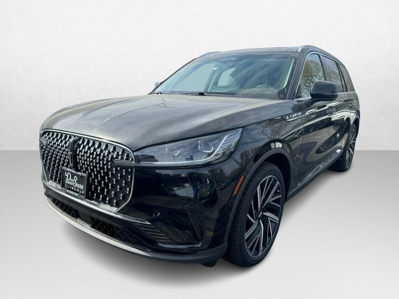Lincoln Aviator Vehicle Full-screen Gallery Image 02