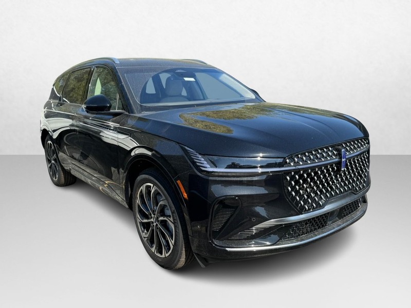 Lincoln Nautilus Vehicle Full-screen Gallery Image 03
