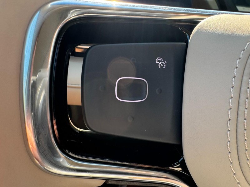 Lincoln Nautilus Vehicle Full-screen Gallery Image 18