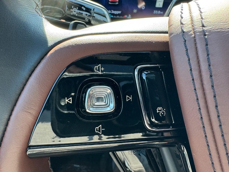 Lincoln Aviator Vehicle Full-screen Gallery Image 18