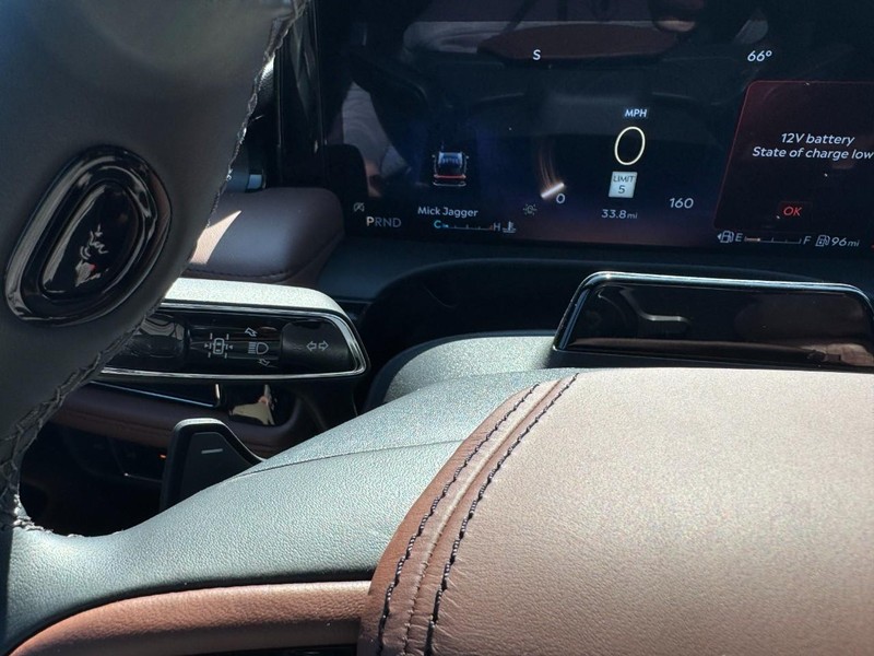 Lincoln Aviator Vehicle Full-screen Gallery Image 20