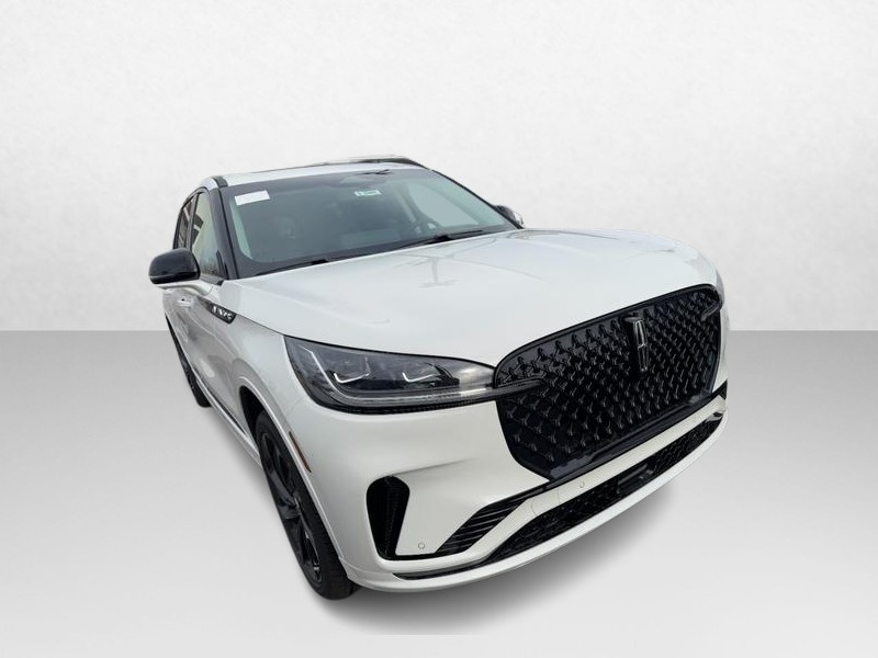 Lincoln Aviator Vehicle Full-screen Gallery Image 03