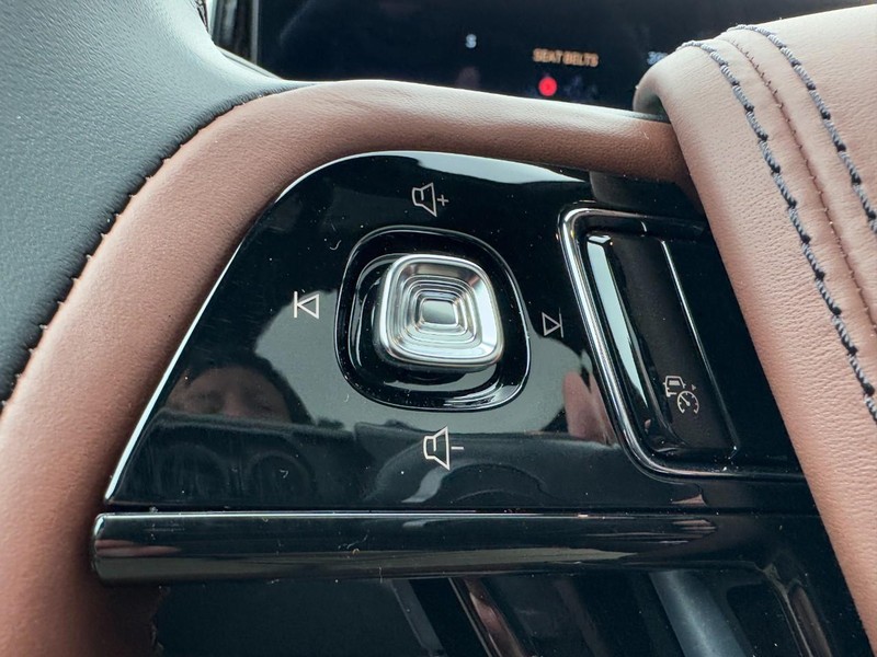 Lincoln Aviator Vehicle Full-screen Gallery Image 18