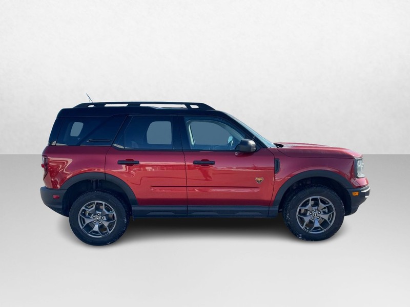 Ford Bronco Sport Vehicle Full-screen Gallery Image 04