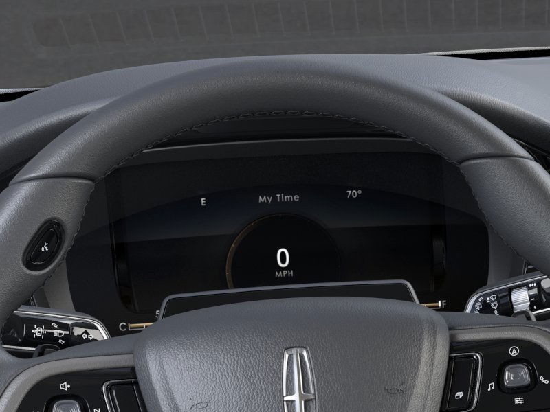 Lincoln Corsair Vehicle Full-screen Gallery Image 13