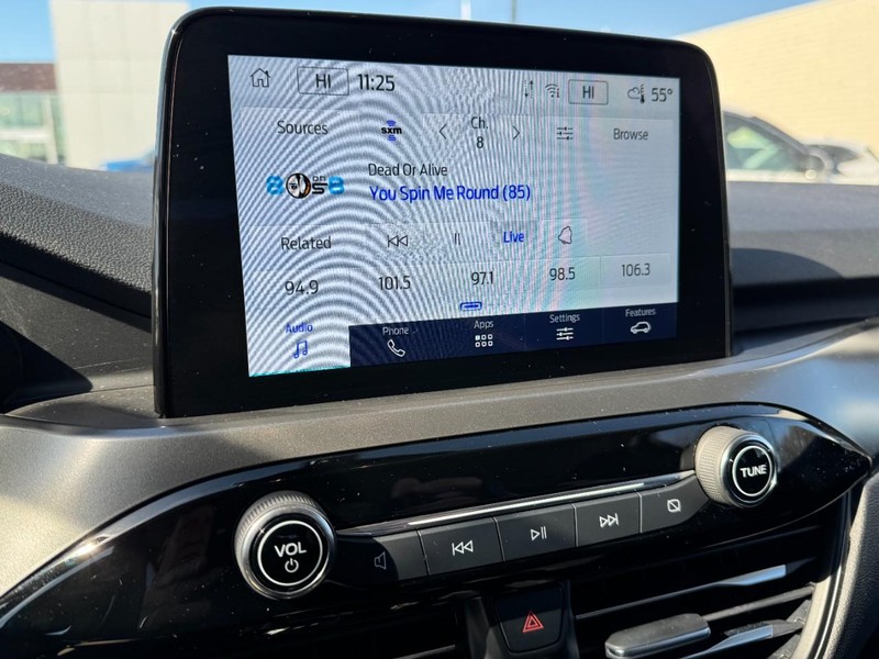 Ford Escape Vehicle Full-screen Gallery Image 16
