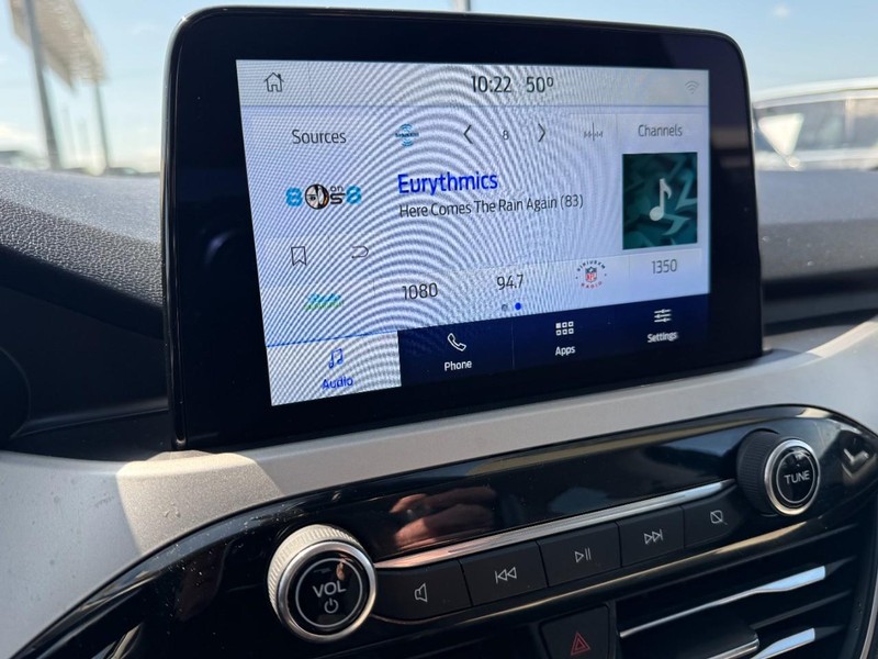 Ford Escape Vehicle Full-screen Gallery Image 16