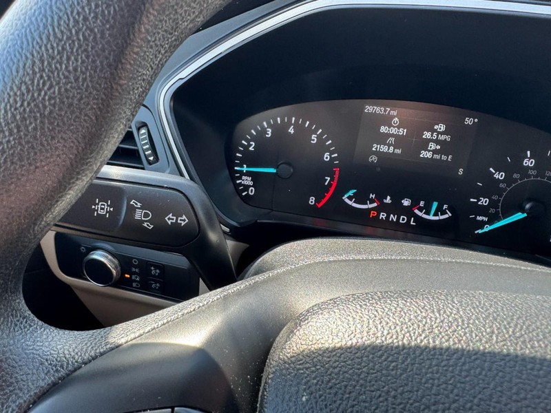 Ford Escape Vehicle Full-screen Gallery Image 20