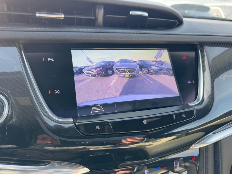 Cadillac XT6 Vehicle Full-screen Gallery Image 24