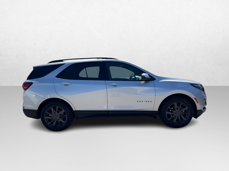 Chevrolet Equinox Vehicle Full-screen Gallery Image 04