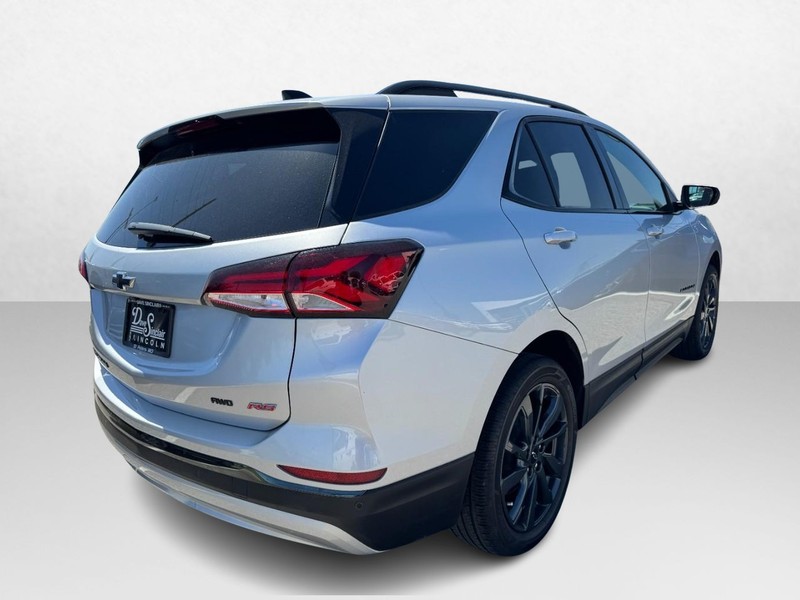 Chevrolet Equinox Vehicle Full-screen Gallery Image 05