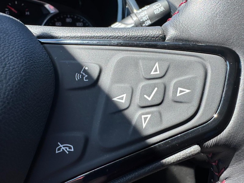 Chevrolet Equinox Vehicle Full-screen Gallery Image 19