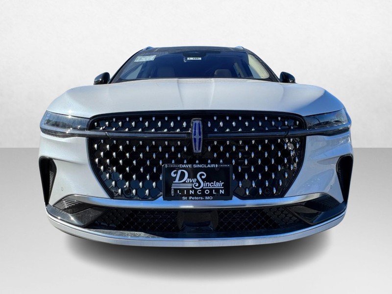 Lincoln Nautilus Vehicle Full-screen Gallery Image 02