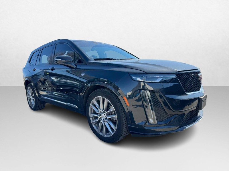 Cadillac XT6 Vehicle Full-screen Gallery Image 03