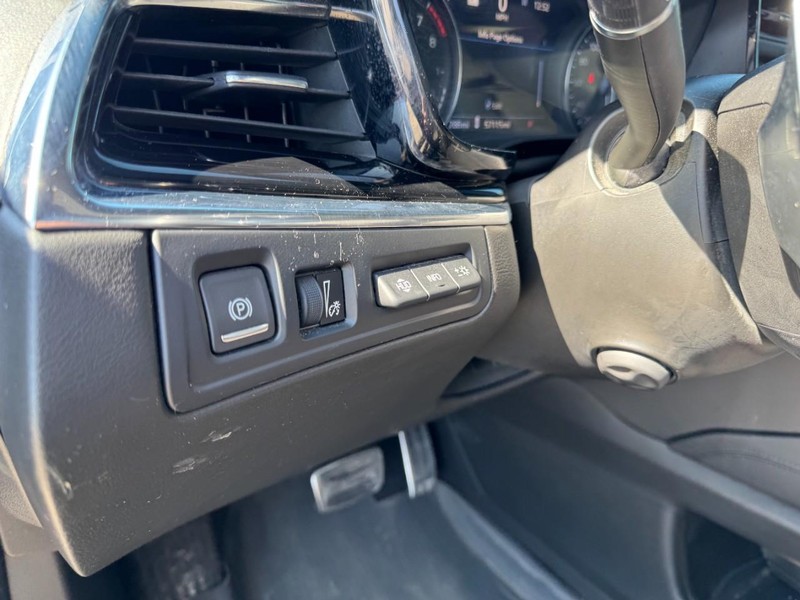 Cadillac XT6 Vehicle Full-screen Gallery Image 14