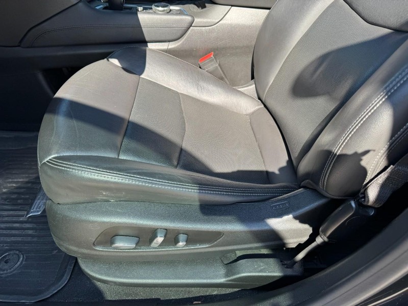 Cadillac XT6 Vehicle Full-screen Gallery Image 26