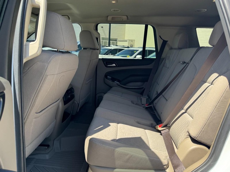 Chevrolet Tahoe Vehicle Full-screen Gallery Image 12