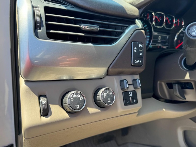 Chevrolet Tahoe Vehicle Full-screen Gallery Image 14