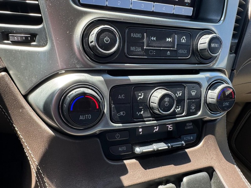 Chevrolet Tahoe Vehicle Full-screen Gallery Image 17