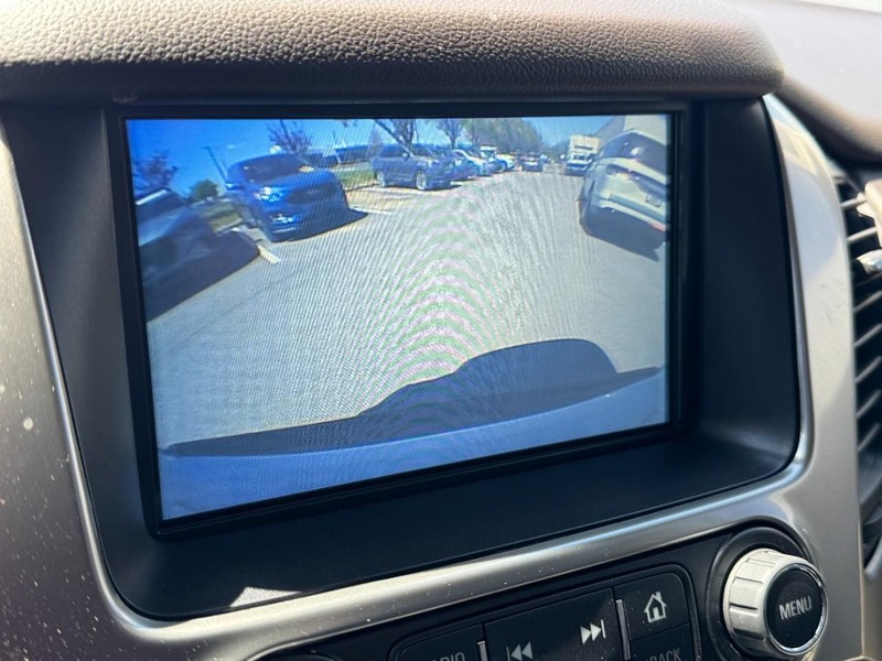 Chevrolet Tahoe Vehicle Full-screen Gallery Image 24
