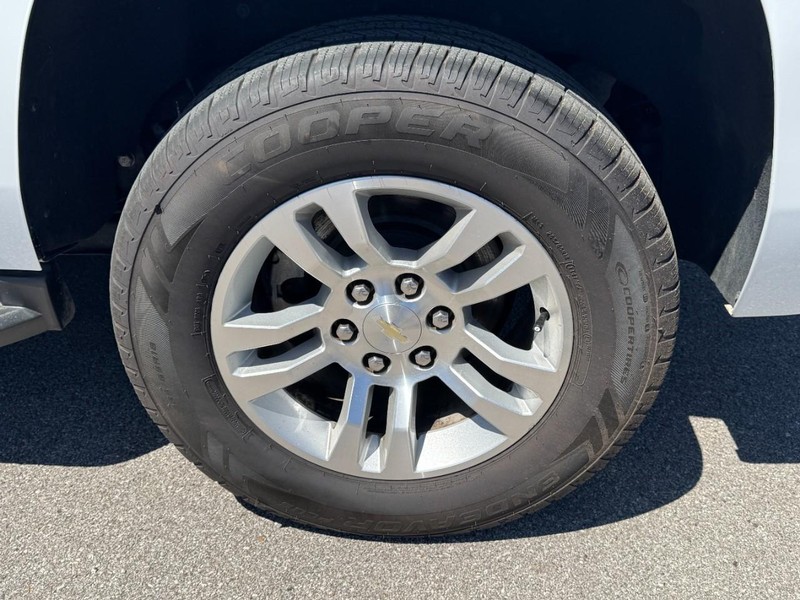 Chevrolet Tahoe Vehicle Full-screen Gallery Image 27