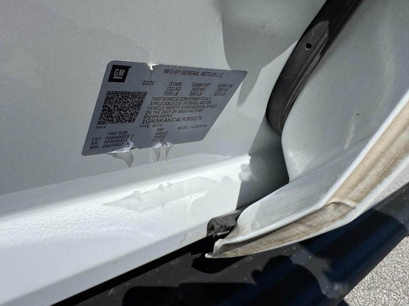 Chevrolet Tahoe Vehicle Full-screen Gallery Image 28