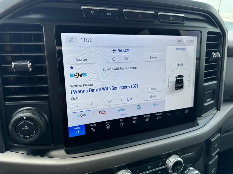 Ford F-150 Vehicle Full-screen Gallery Image 16