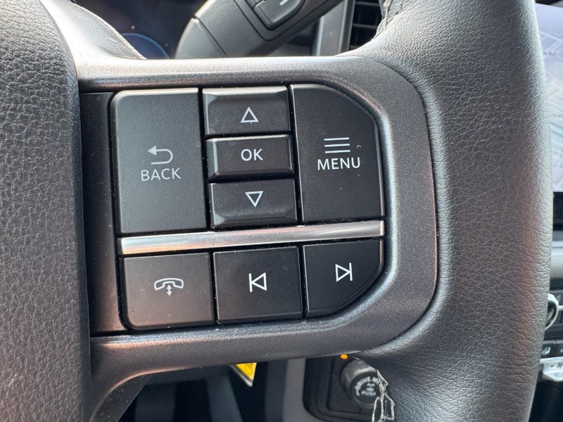 Ford F-150 Vehicle Full-screen Gallery Image 19