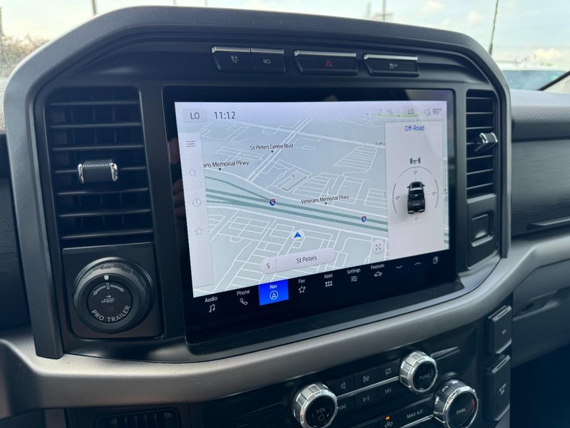 Ford F-150 Vehicle Full-screen Gallery Image 23