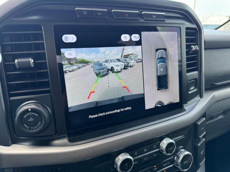 Ford F-150 Vehicle Full-screen Gallery Image 24