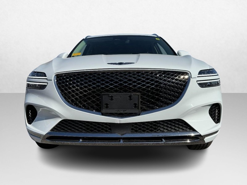 Genesis GV70 Vehicle Full-screen Gallery Image 02