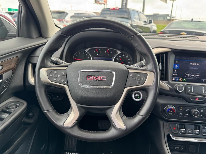 GMC Terrain Vehicle Full-screen Gallery Image 10