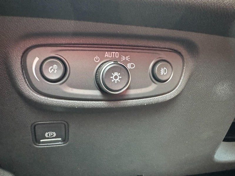 GMC Terrain Vehicle Full-screen Gallery Image 22