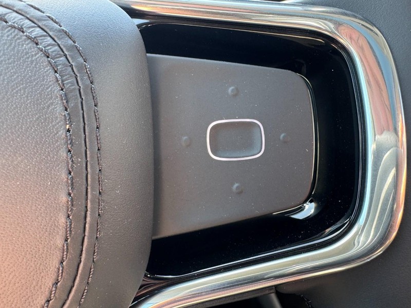 Lincoln Nautilus Vehicle Full-screen Gallery Image 19