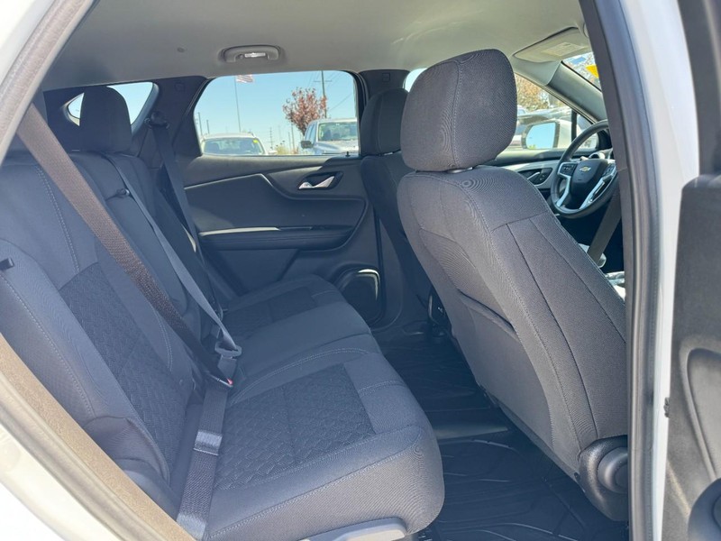 Chevrolet Blazer Vehicle Full-screen Gallery Image 13