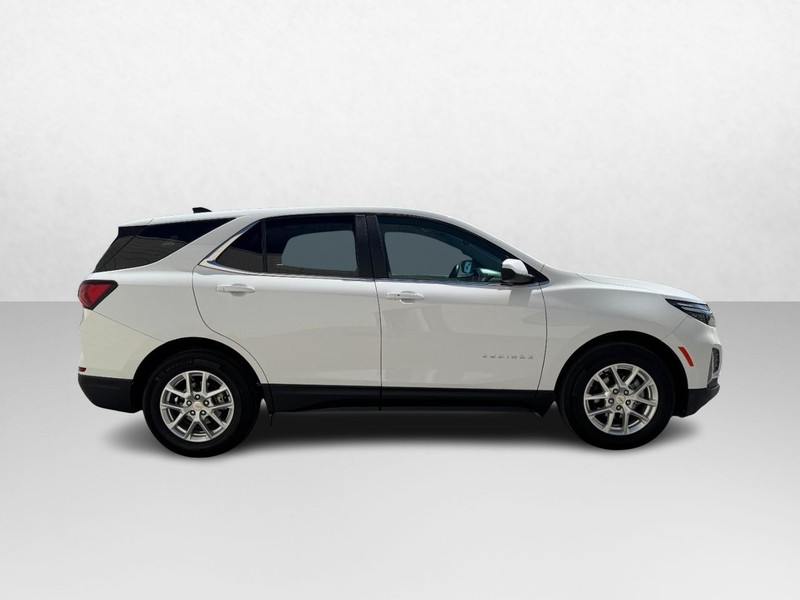 Chevrolet Equinox Vehicle Full-screen Gallery Image 04