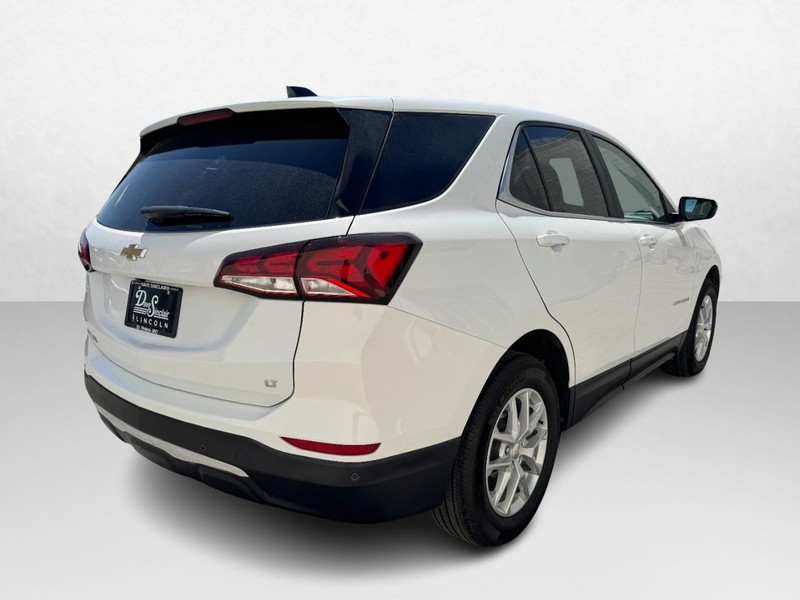 Chevrolet Equinox Vehicle Full-screen Gallery Image 05