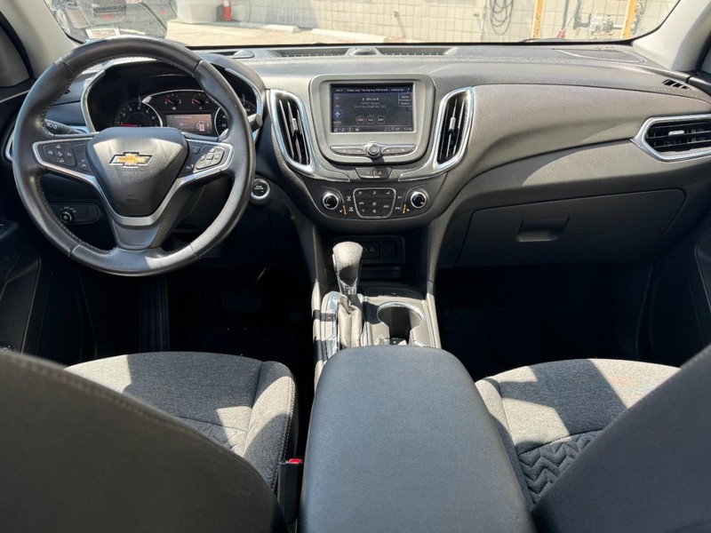 Chevrolet Equinox Vehicle Full-screen Gallery Image 09