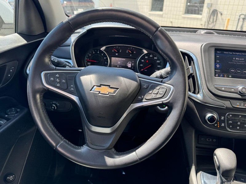 Chevrolet Equinox Vehicle Full-screen Gallery Image 10