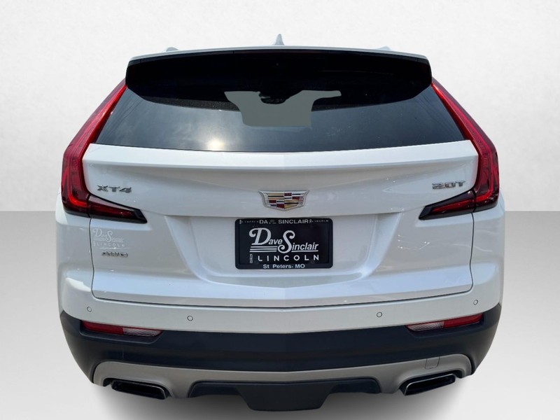 Cadillac XT4 Vehicle Full-screen Gallery Image 06
