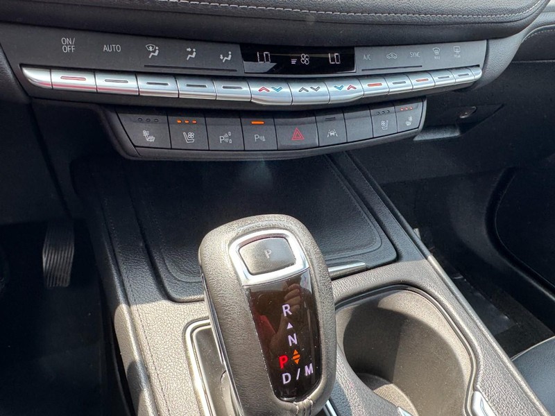 Cadillac XT4 Vehicle Full-screen Gallery Image 17
