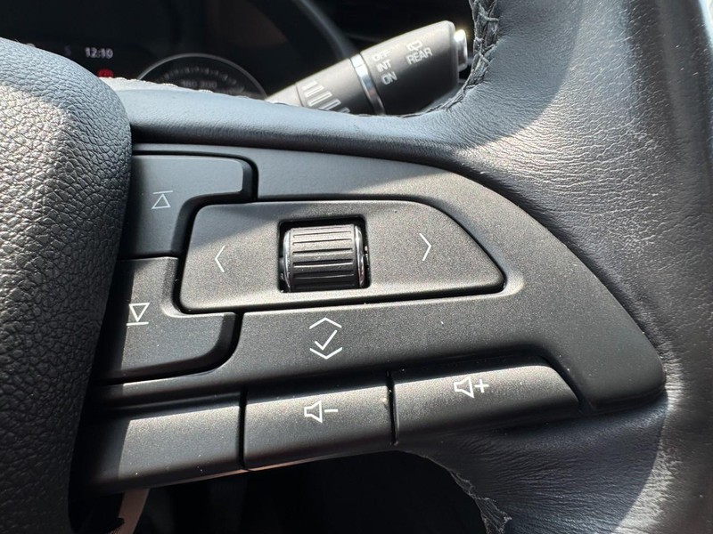 Cadillac XT4 Vehicle Full-screen Gallery Image 19
