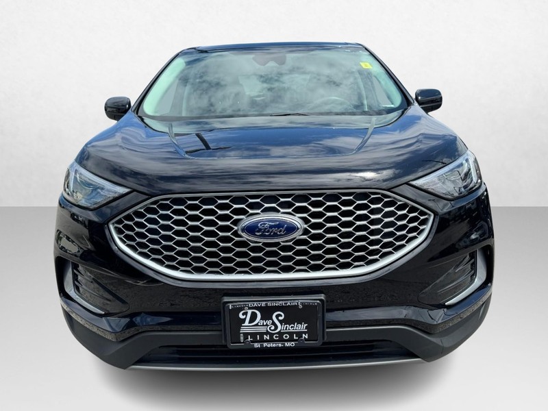 Ford Edge Vehicle Full-screen Gallery Image 02