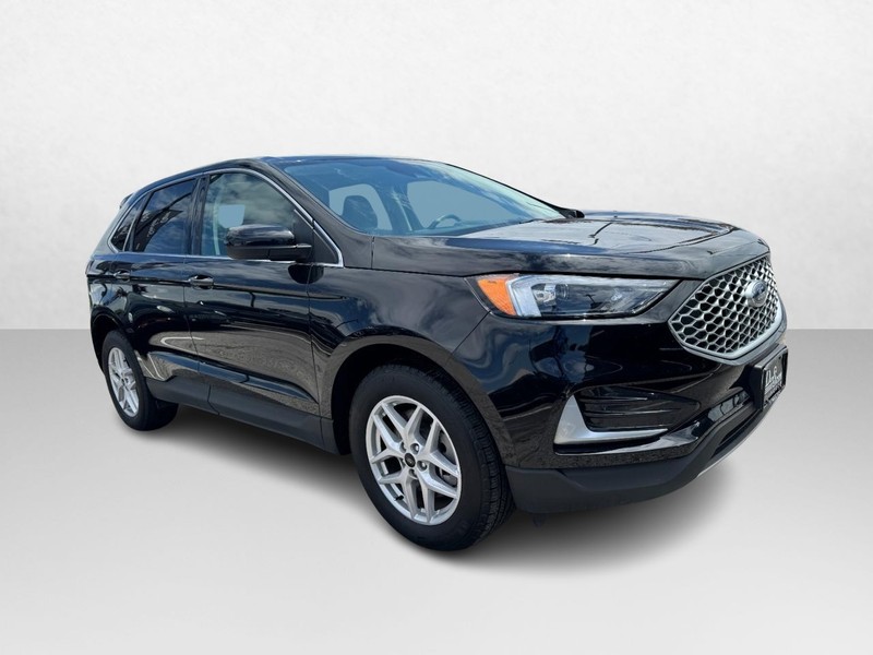 Ford Edge Vehicle Full-screen Gallery Image 03