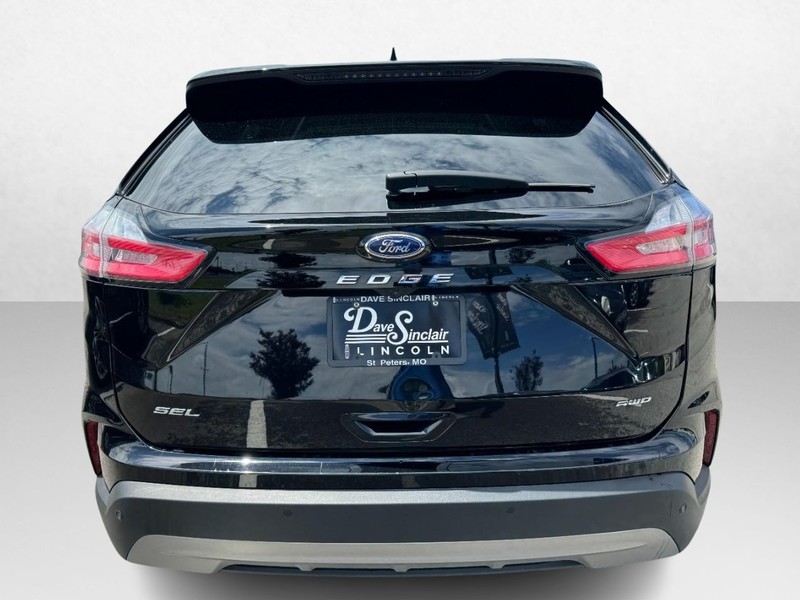 Ford Edge Vehicle Full-screen Gallery Image 06